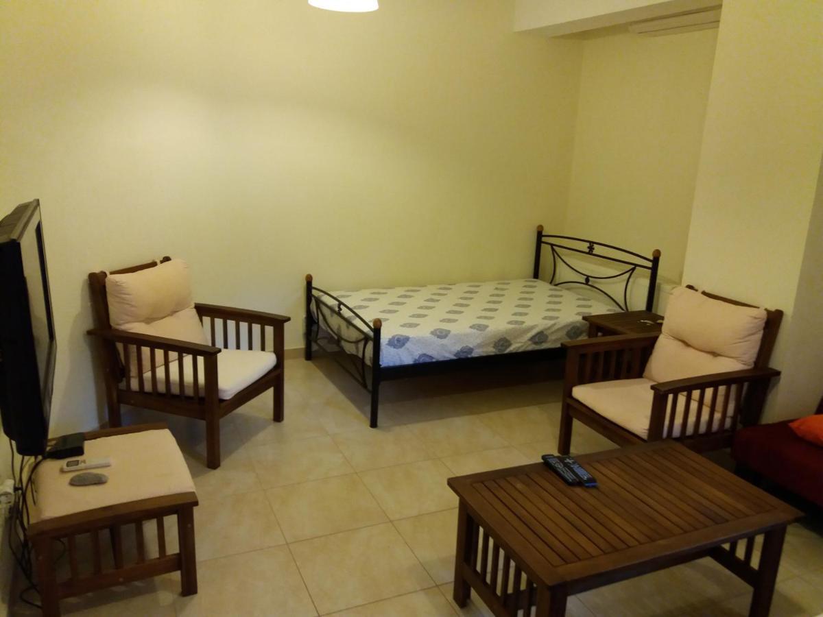 Georgios Apartments Sotiritsa Bagian luar foto